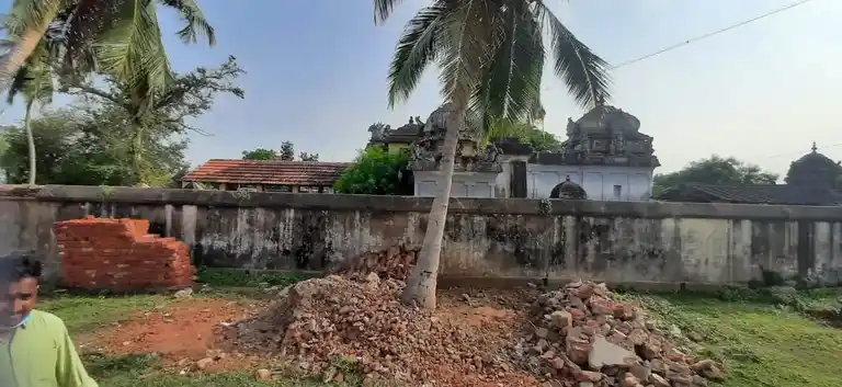 Arulmigu Kulothunganathswamy Temple, Manali - 614711 அருள்மிகு குலோத்துங்கநாதசுவாமி திருக்கோயில், மணலி - 614711, Thiruvarur - Ancient Temple Architecture and History Image 3