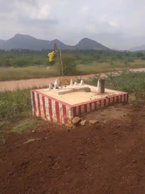 Arulmigu Kulumi Karuppaswamy Temple, Azhagapuri - 621311