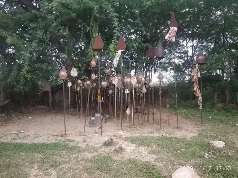 Arulmigu Kulumi Karuppaswamy Temple, Piranpatti - 621305 Arulmigu Kulumi karuppaswamy Temple, Piranpatti - 621305, Thiruchirappalli - Ancient Temple Architecture and History Image 4