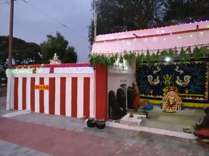 Arulmigu Kulunthalamman Temple, Pullambadi - 621712 Arulmigu Kulunthalamman Temple, Pullambadi - 621712, Thiruchirappalli - Ancient Temple Architecture and History Image 2