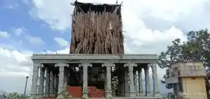 Arulmigu Kumarakiri Dhandayuthapani Temple, Erumapalaiyam, Salem - 636015 அருள்மிகு குமரகிரி தண்டாயுதபாணிசுவாமி திருக்கோயில், எருமபாளையம், Salem - 636015, Salem - Ancient Temple Architecture and History Image 3
