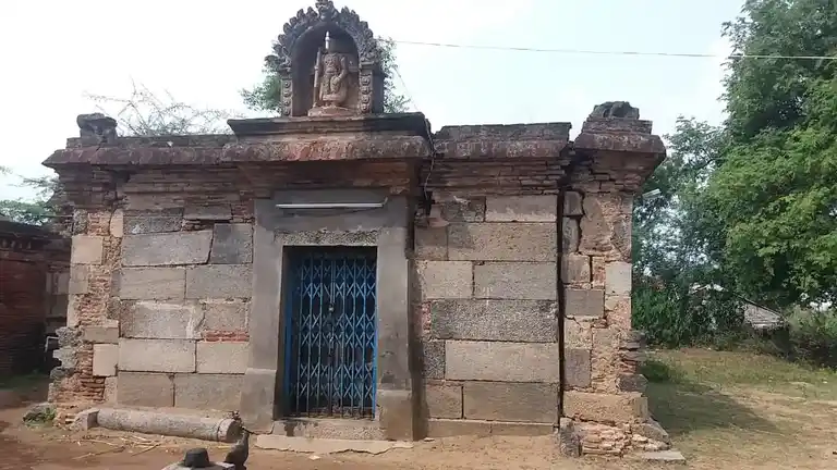 Arulmigu Kumarappaswamy Temple, Sullankudi - 621715 Arulmigu Kumarappaswamy Temple, Sullankudi - 621715, Ariyalur - Ancient Temple Architecture and History Image 2