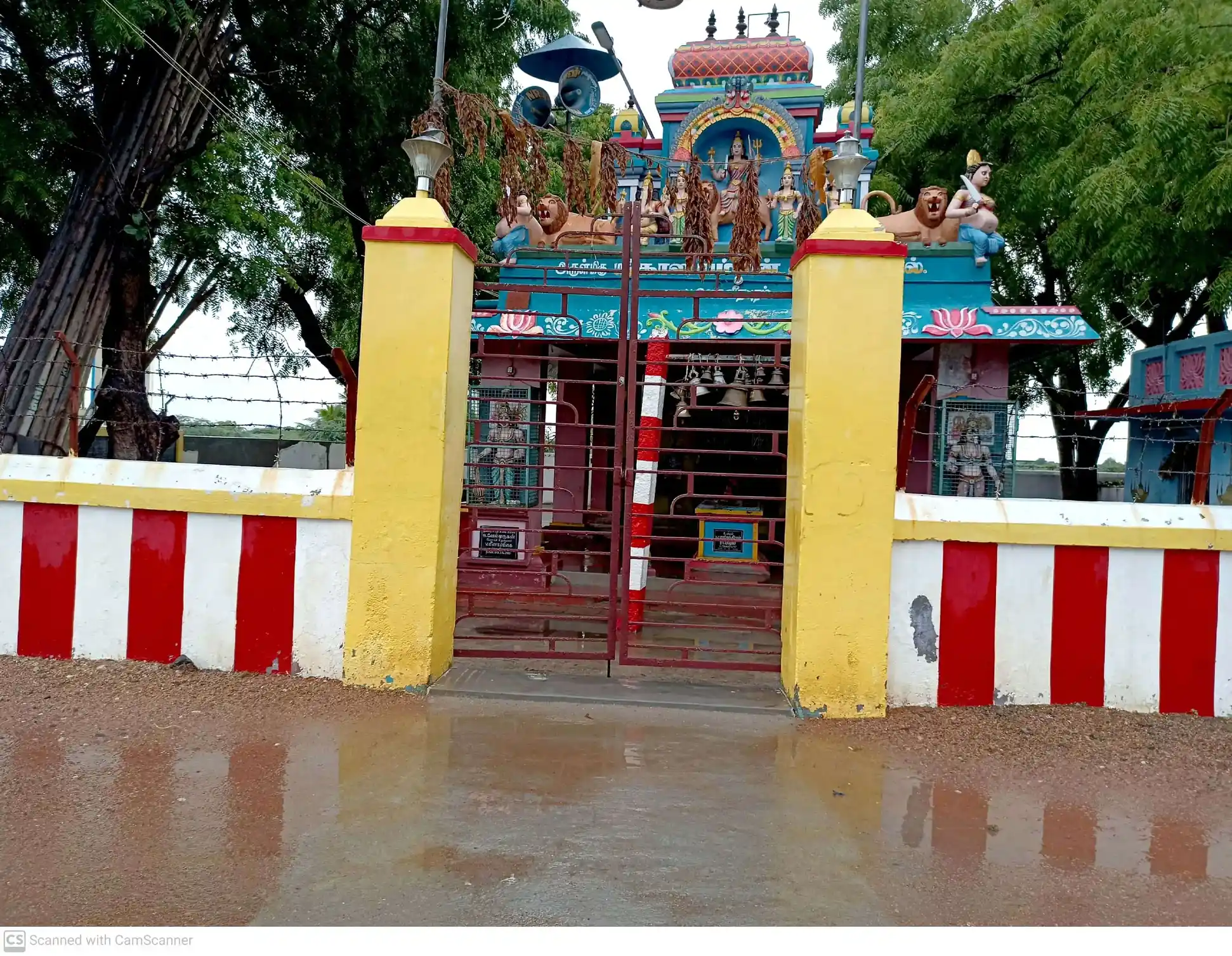 Arulmigu Kumareddiarpuram Oor Samutha Oorani And Kaliamman Temple, Kuthiraikkulam - 628401 அருள்மிகு குமரெட்டையாபுரம் ஊர் சமுதாய ஊரணி மற்றும் காளியம்மன் திருக்கோயில், Kuthiraikkulam - 628401, Thoothukudi - Ancient Temple Architecture and History Image 4