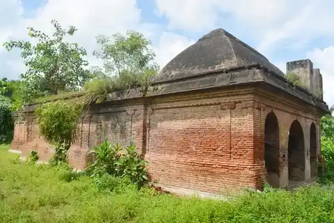 Arulmigu Kumarswami Temple, Nangur - 609106 அ/மி.குமாரசுவாமி திருக்கோயில், Nangur - 609106, Mayiladuthurai - Ancient Temple Architecture and History Image 2