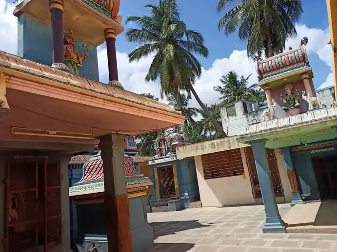 Arulmigu Kumbalingeswarar Temple, Melavanikuli - 612903 அருள்மிகு கும்பலிங்கேஸ்வரர் சுவாமி திருக்கோயில், Melavanikuli - 612903, Ariyalur - Ancient Temple Architecture and History Image 4