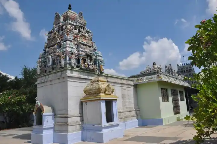 Arulmigu Kumbeswarar Swamy Temple, Kuppam - 639111 அருள்மிகு கும்பேஸவரர் சுவாமி திருக்கோயில், Kuppam - 639111, Karur - Ancient Temple Architecture and History Image 4