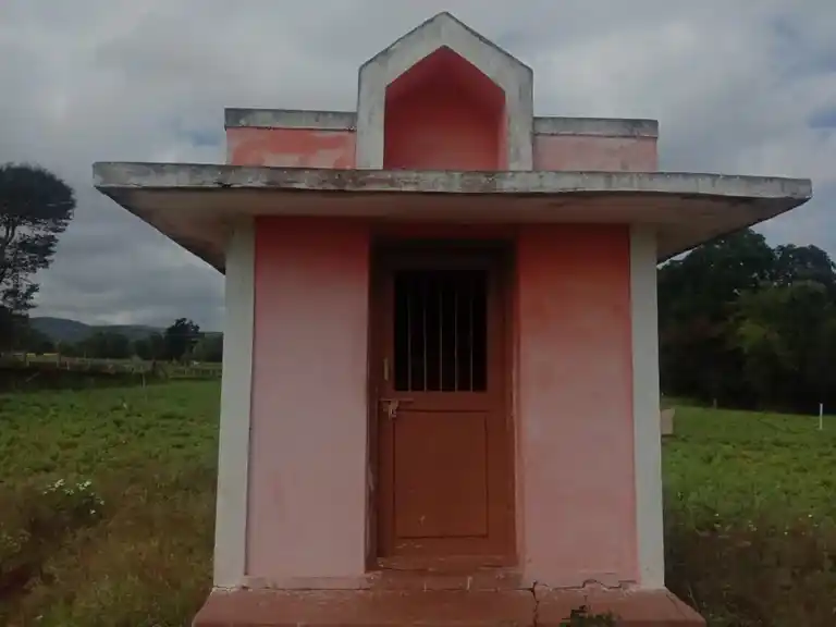 Arulmigu Kumpeshwarar Temple, Kamaiyanpuram, Kamaiyanpuram - 638461 அருள்மிகு கும்பேஸ்வரன் திருக்கோயில், Kamaiyanpuram, Kamaiyanpuram - 638461, Erode - Ancient Temple Architecture and History Image 2