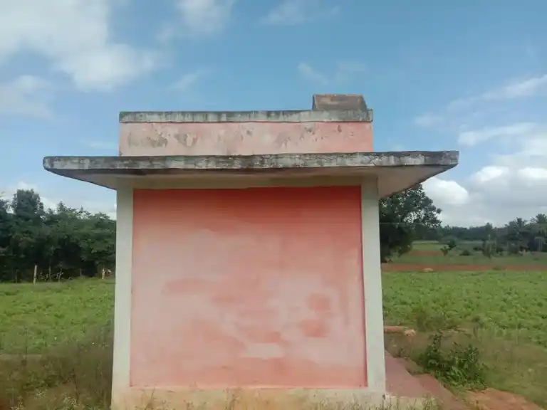 Arulmigu Kumpeshwarar Temple, Kamaiyanpuram, Kamaiyanpuram - 638461 அருள்மிகு கும்பேஸ்வரன் திருக்கோயில், Kamaiyanpuram, Kamaiyanpuram - 638461, Erode - Ancient Temple Architecture and History Image 3