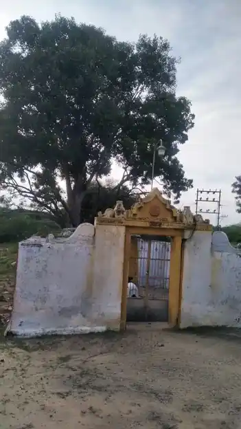 Arulmigu Kunanatheeswarar Temple, Sirakikottai - 623707