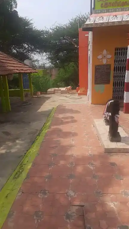 Arulmigu Kundaathi Veerasamy Temple, Kottaimedu - 623603 அருள்மிகு குண்டாத்தி வீரசாமி திருக்கோயில், Kottaimedu - 623603, Ramanathapuram - Ancient Temple Architecture and History Image 3