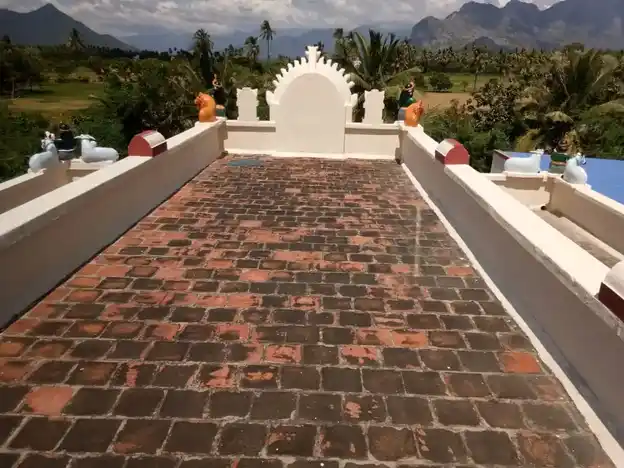 Arulmigu Kundalappa Sastha Temple, Near Water Tank, Arumanallur - 629851