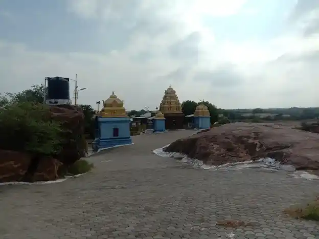 Arulmigu Kundaleeswarasamy Temple, Appipalayam - 639003 Arulmigu Kundaleeswarasamy Temple, Appipalayam - 639003, Karur - Ancient Temple Architecture and History Image 5