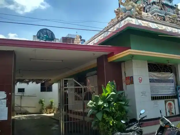 Arulmigu Kunjumarriamman Selvavinayagar Temple, Near Old Bus Stand, Salem - 636001
