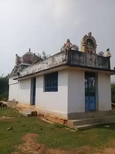 Arulmigu Kunnamudaiya Ayyanar Temple, Thalakkaur - 630206 அருள்மிகு. குன்னமுடைய அய்யனார் திருக்கோயில், Thalakkaur - 630206, Sivagangai - Ancient Temple Architecture and History Image 4
