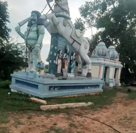 Arulmigu Kunnamudaiya Ayyanar Temple, Thiruvalanthoor - 630410 அருள்மிகு குன்னமுடைய அய்யனார் திருக்கோயில், Thiruvalanthoor - 630410, Sivagangai - Ancient Temple Architecture and History Image 2