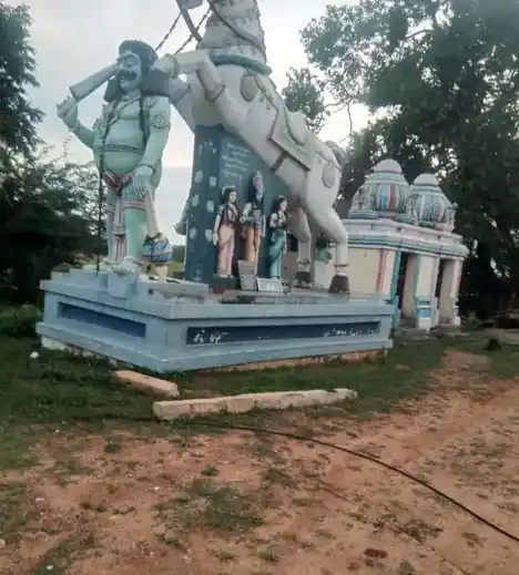 Arulmigu Kunnamudaiya Ayyanar Temple, Thiruvalanthoor - 630410 அருள்மிகு குன்னமுடைய அய்யனார் திருக்கோயில், Thiruvalanthoor - 630410, Sivagangai - Ancient Temple Architecture and History Image 3