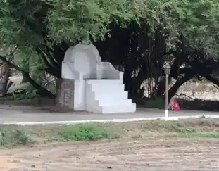 Arulmigu Kunnayiramudaiya Ayyanar Temple, Kavathukudi - 630408 அருள்மிகு குன்னாயிரமுடைய அய்யனார் திருக்கோயில், Kavathukudi - 630408, Sivagangai - Ancient Temple Architecture and History Image 2