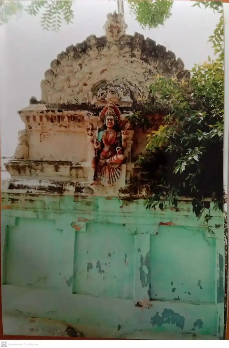 Arulmigu Kunnimarakaruppannaswamy And Sellandiamman Temple, Valayapatti - 637020 அருள்மிகு குன்னிமரக்கருப்பண்ணசாமி திருக்கோயில், வலயப்பட்டி - 637020, Namakkal - Ancient Temple Architecture and History Image 4