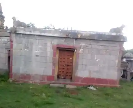 Arulmigu Kuntheeswarar Temple, Melthandarai - 603403 அருள்மிகு குந்திஸ்வரர் மற்றும் லட்சுமி நாரயண பெருமாள் திருக்கோயில், மேல்தண்டரை - 603403, Kancheepuram - Ancient Temple Architecture and History Image 3