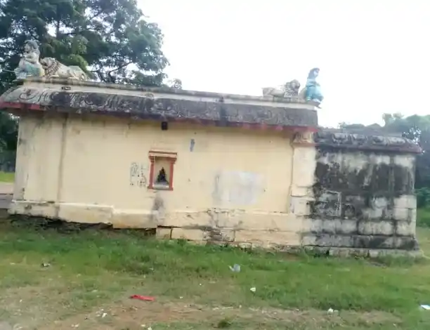 Arulmigu Kuntheeswarar Temple, Melthandarai - 603403 அருள்மிகு குந்திஸ்வரர் மற்றும் லட்சுமி நாரயண பெருமாள் திருக்கோயில், மேல்தண்டரை - 603403, Kancheepuram - Ancient Temple Architecture and History Image 5