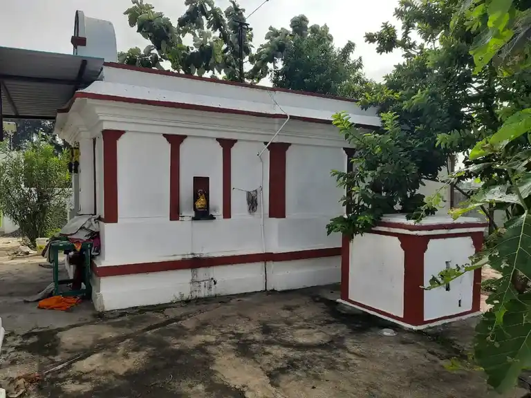 Arulmigu Kuraineekeeswarar Temple, Near School, Pondavakkam - 602026 அருள்மிகு குறைநீக்கிஸ்வரர் திருக்கோயில், Near School, Pondavakkam - 602026, Tiruvallur - Ancient Temple Architecture and History Image 5