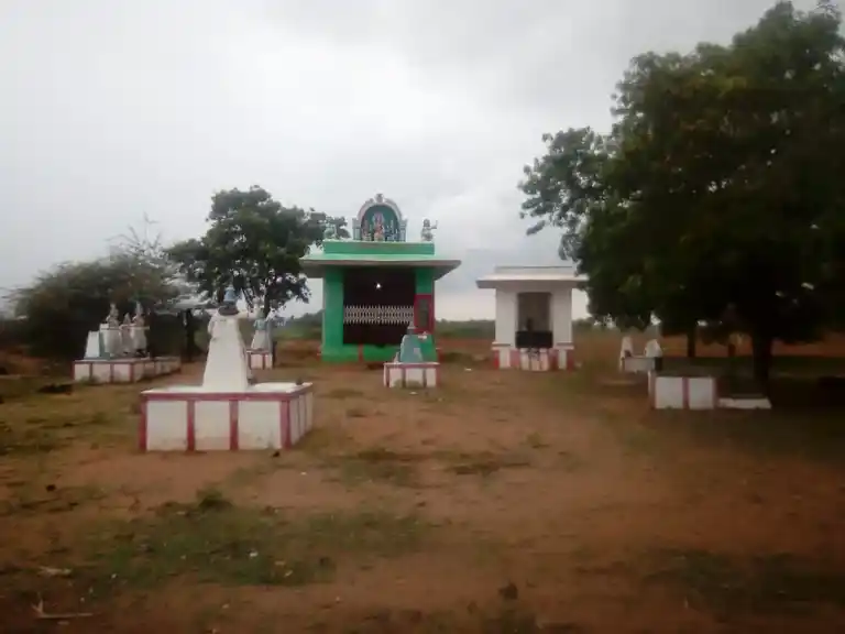 Arulmigu Kurumbanda Iyyanar Temple, Singakodendal Kanmaai, K.Marudhapuram - 627756 அருள்மிகு குறும்படை அய்யனார் திருக்கோயில், Singakodendal Kanmaai, K.Marudhapuram - 627756, Tenkasi - Ancient Temple Architecture and History Image 2