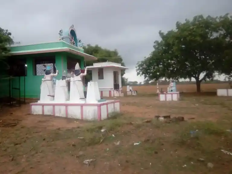Arulmigu Kurumbanda Iyyanar Temple, Singakodendal Kanmaai, K.Marudhapuram - 627756 அருள்மிகு குறும்படை அய்யனார் திருக்கோயில், Singakodendal Kanmaai, K.Marudhapuram - 627756, Tenkasi - Ancient Temple Architecture and History Image 3