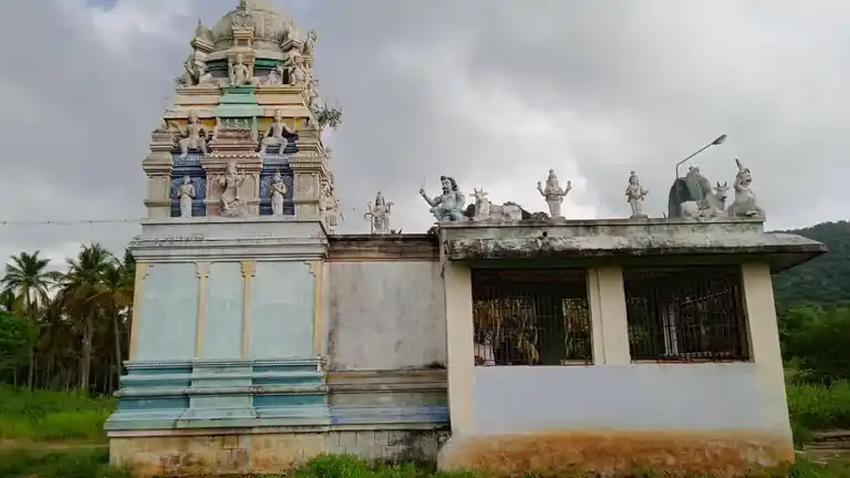 Arulmigu Kurumichi Ayyanar Temple, Chokkampatti - 625103 அருள்மிகு குருமிச்சி அய்யனார் கோயில், சொக்கம்பட்டி - 625103, Madurai - Ancient Temple Architecture and History Image 2
