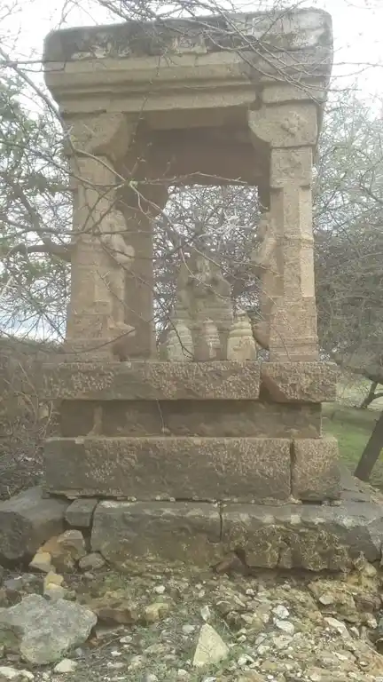 Arulmigu Kurunthodaiyar Sastha Temple, Village Out Side - 627111 Arulmigu Kurunthodaiyar Sastha Temple, Village Out Side - 627111, Tirunelveli - Ancient Temple Architecture and History Image 2