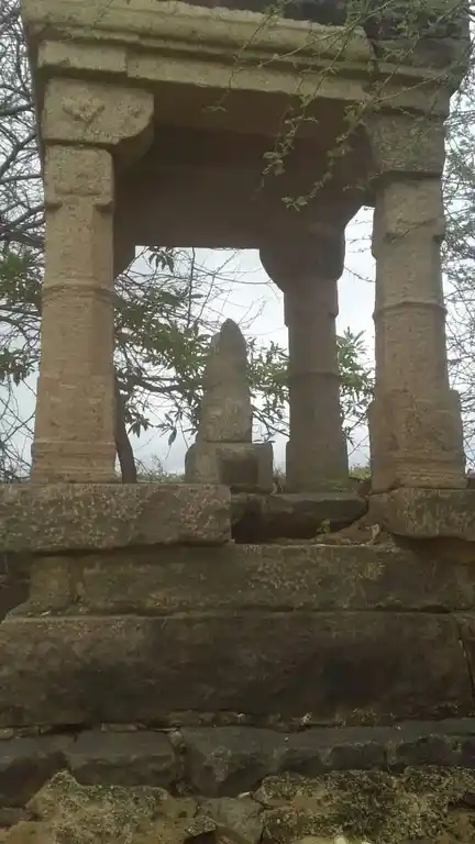 Arulmigu Kurunthodaiyar Sastha Temple, Village Out Side - 627111 Arulmigu Kurunthodaiyar Sastha Temple, Village Out Side - 627111, Tirunelveli - Ancient Temple Architecture and History Image 4