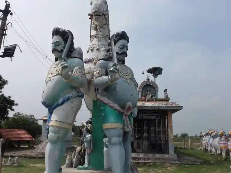 Arulmigu Kurunthudaiya Ayyanar Temple, Arasoor - 623402 அருள்மிகு. குருந்துடைய அய்யனார் திருக்கோயில், Arasoor - 623402, Ramanathapuram - Ancient Temple Architecture and History Image 2