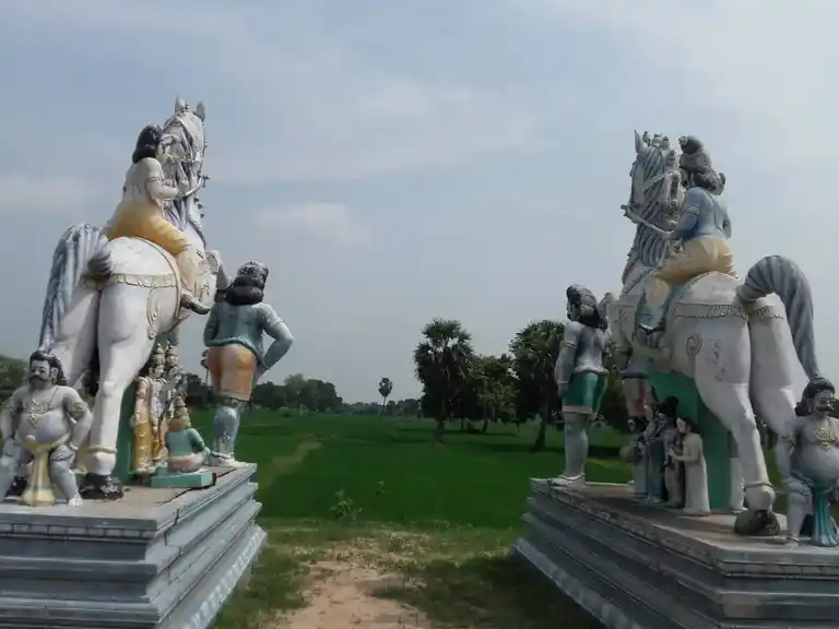 Arulmigu Kurunthudaiya Ayyanar Temple, Arasoor - 623402 அருள்மிகு. குருந்துடைய அய்யனார் திருக்கோயில், Arasoor - 623402, Ramanathapuram - Ancient Temple Architecture and History Image 3