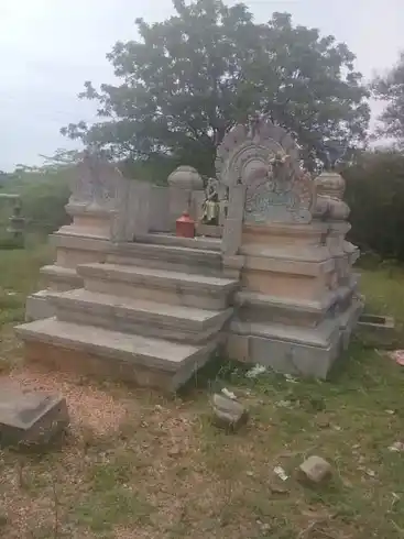 Arulmigu Kurunthudaiya Ayyanar Temple, Perunkudi - 630553 அருள்மிகு. குருந்துடைய அய்யனார் திருக்கோயில், Perunkudi - 630553, Sivagangai - Ancient Temple Architecture and History Image 3