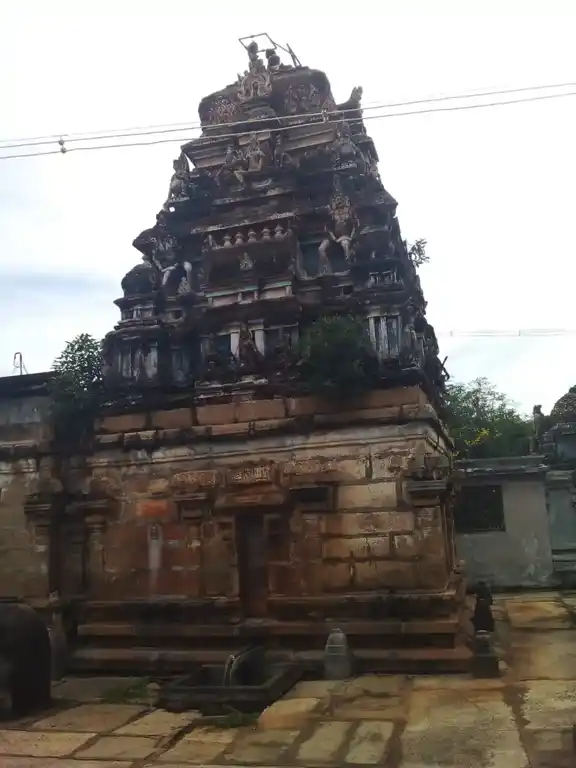 Arulmigu Kurunthudaya Ayyanar Temple, Aranmanaipatti - 622503 அரண்மனைப்பட்டி அருள்மிகு குருந்துடைய அய்யனார் திருக்கோயில், அரண்மனைப்பட்டி - 622503, Pudukkottai - Ancient Temple Architecture and History Image 5
