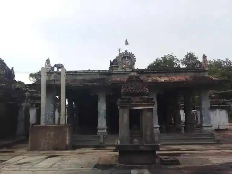 Arulmigu Kurunthudaya Ayyanar Temple, Aranmanaipatti - 622503 அரண்மனைப்பட்டி அருள்மிகு குருந்துடைய அய்யனார் திருக்கோயில், அரண்மனைப்பட்டி - 622503, Pudukkottai - Ancient Temple Architecture and History Image 7
