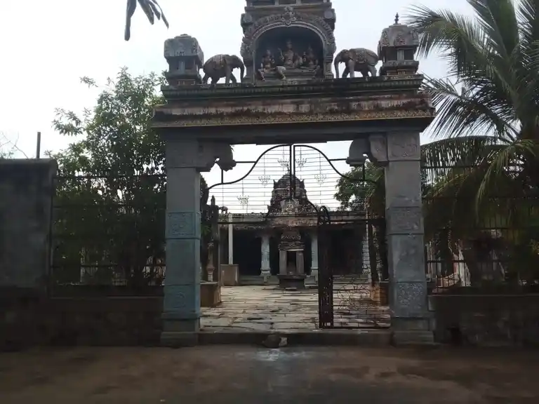 Arulmigu Kurunthudaya Ayyanar Temple, Aranmanaipatti - 622503 அரண்மனைப்பட்டி அருள்மிகு குருந்துடைய அய்யனார் திருக்கோயில், அரண்மனைப்பட்டி - 622503, Pudukkottai - Ancient Temple Architecture and History Image 8