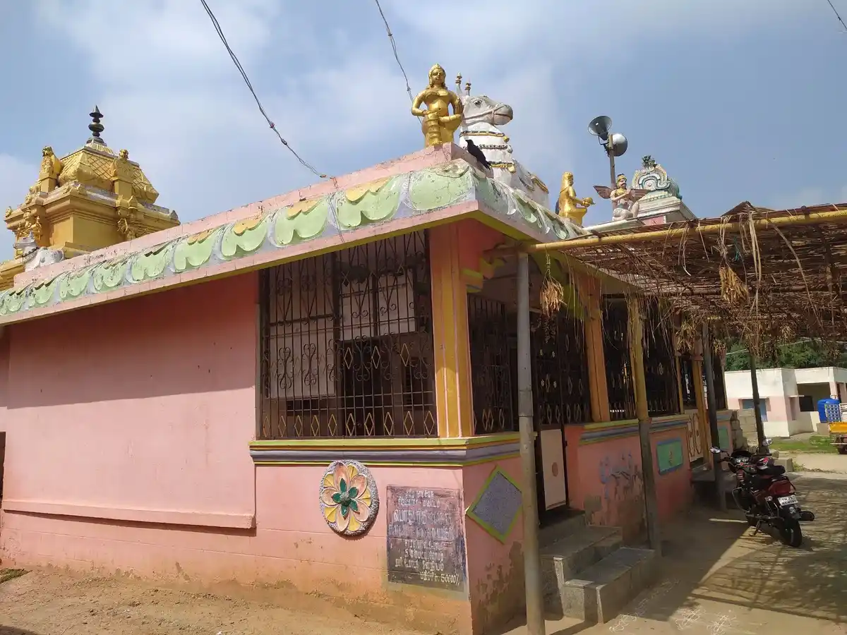 Arulmigu Kurupatti Basuveswarar Temple, Saragapalli - 635114 அருள்மிகு குருபட்டி பசுவேஸ்வரர் திருக்கோயில், Saragapalli - 635114, Krishnagiri - Ancient Temple Architecture and History Image 3