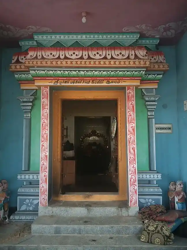 Arulmigu Kuruthudaiyar Visha Meetavellamutti Vinayagar Temple, Uthamarkudi - 614205 அருள்மிகு குருந்துடையார் விஷமிட்டவெள்ளமுட்டி விநாயகர் திருக்கோயில், Uthamarkudi - 614205, Thanjavur - Ancient Temple Architecture and History Image 3
