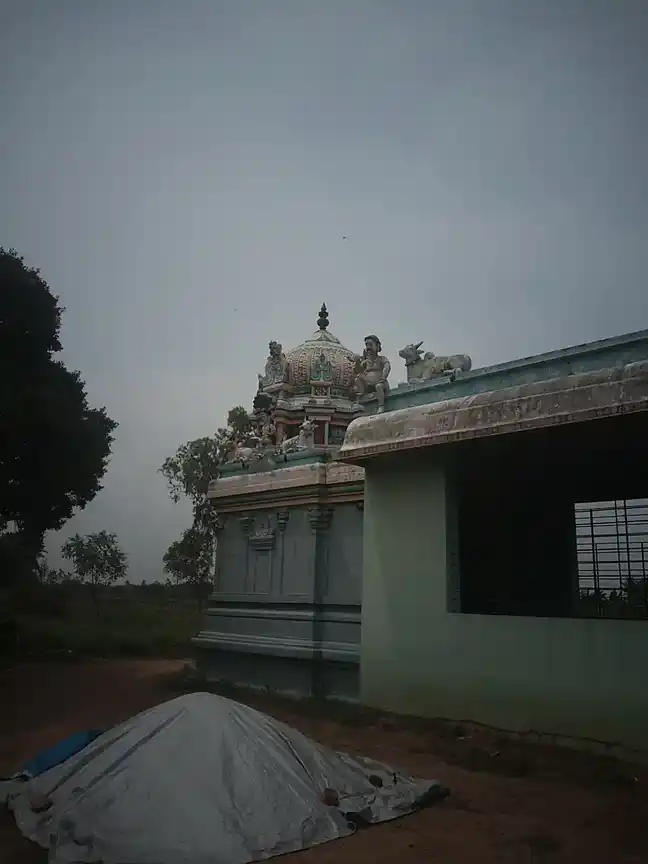 Arulmigu Kuruthudaiyar Visha Meetavellamutti Vinayagar Temple, Uthamarkudi - 614205 அருள்மிகு குருந்துடையார் விஷமிட்டவெள்ளமுட்டி விநாயகர் திருக்கோயில், Uthamarkudi - 614205, Thanjavur - Ancient Temple Architecture and History Image 5