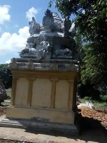 Arulmigu Kuthandavar Temple, Radhanaillur - 609114 அருள்மிகு கூத்தாண்டவர் திருக்கோயில், Rathanaillur - 609114, Mayiladuthurai - Ancient Temple Architecture and History Image 2