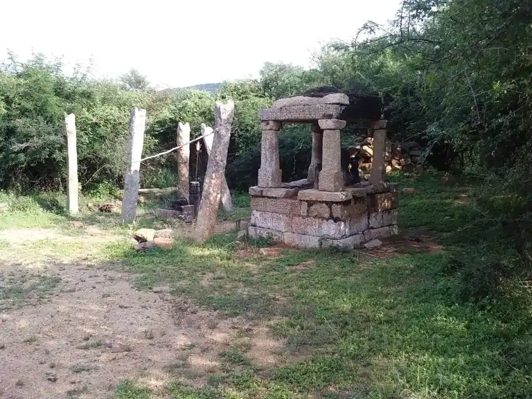 Arulmigu Kuzhaladi Karupaswamy Temple, Veeramalapalayam - 621305 Arulmigu Kuzhaladi Karupaswamy Temple, Veeramalapalayam - 621305, Thiruchirappalli - Ancient Temple Architecture and History Image 3