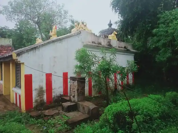 Arulmigu Kuzhanthai Vinayagar Vagaiyara Temple, Kani Eluppai - 632518 அருள்மிகு குழந்தைவிநாயகர் வகையறா திருக்கோயில், Kani Eluppai - 632518, Tiruvannamalai - Ancient Temple Architecture and History Image 3