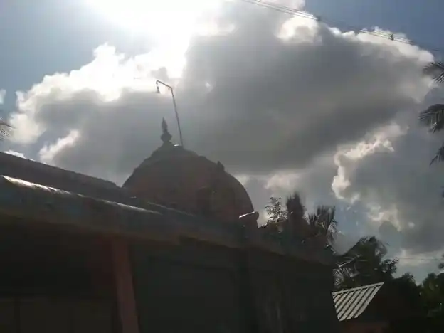 Arulmigu Lahshmi Narayanaperumal Temple, Thenkarai - 609701 அருள்மிகு லெட்சுமி நாராயணப்பெருமாள் திருக்கோயில், Thenkarai - 609701, Nagapattinam - Ancient Temple Architecture and History Image 3