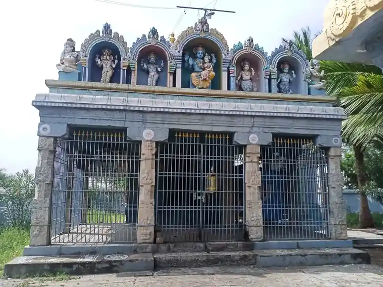 Arulmigu Lakhminarayana Perumal Temple, Perumpulipakkam - 631001 Temple