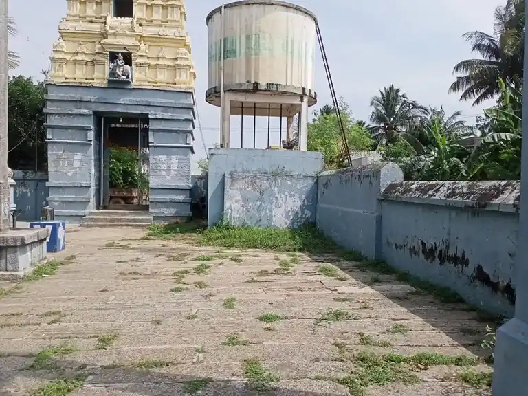 Arulmigu Lakhminarayana Perumal Temple, Perumpulipakkam - 631001 அருள்மிகு லட்சுமி நாராயன பெருமாள் திருக்கோயில், பெரும்புலிப்பாக்கம் - 631001, Ranipet - Ancient Temple Architecture and History Image 2