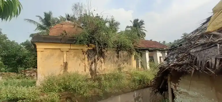 Arulmigu Lakhsmi Narayana Perumal Temple, Korkai - 609203 அருள்மிகு லெட்சுமி நாராயண பெருமாள் திருக்கோயில், Korgai - 609203, Mayiladuthurai - Ancient Temple Architecture and History Image 2