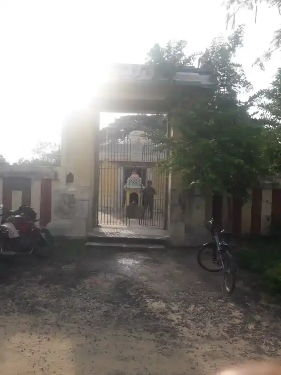 Arulmigu Lakhsminarayana Perumal Temple, Kaduvangudi, Kaduvangudi - 609205 அருள்மிகு லெஷ்மி நாராயண பெருமாள் ஆலயம், Kaduvangudi, Kaduvangudi - 609205, Mayiladuthurai - Ancient Temple Architecture and History Image 5