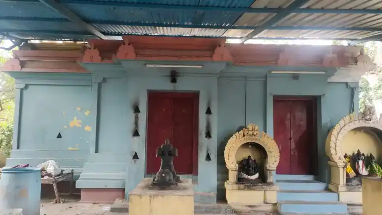 Arulmigu Lakshiminarayanaperumal Temple, Ayyangkovilpattu - 605601 அருள்மிகு லட்சுமிநாராயணப்பெருமாள் திருக்கோயில், Ayyangkovilpattu - 605601, Viluppuram - Ancient Temple Architecture and History Image 2