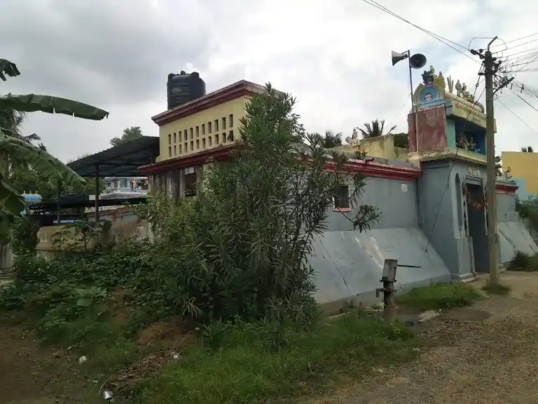 Arulmigu Lakshiminarayanaperumal Temple, Poiyapakkam - 605103 அருள்மிகு லட்சுமிநாராயணப்பெருமாள் திருக்கோயில், Poiyapakkam - 605103, Viluppuram - Ancient Temple Architecture and History Image 2