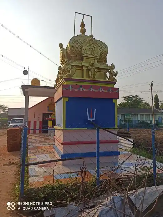 Arulmigu Lakshinarayana Perumal Temple, Inside The Village, Nungambakkam - 602002 அருள்மிகு லட்சுமி நாராயணப்பெருமாள் திருக்கோயில், Inside The Village, Nungambakkam - 602002, Tiruvallur - Ancient Temple Architecture and History Image 3
